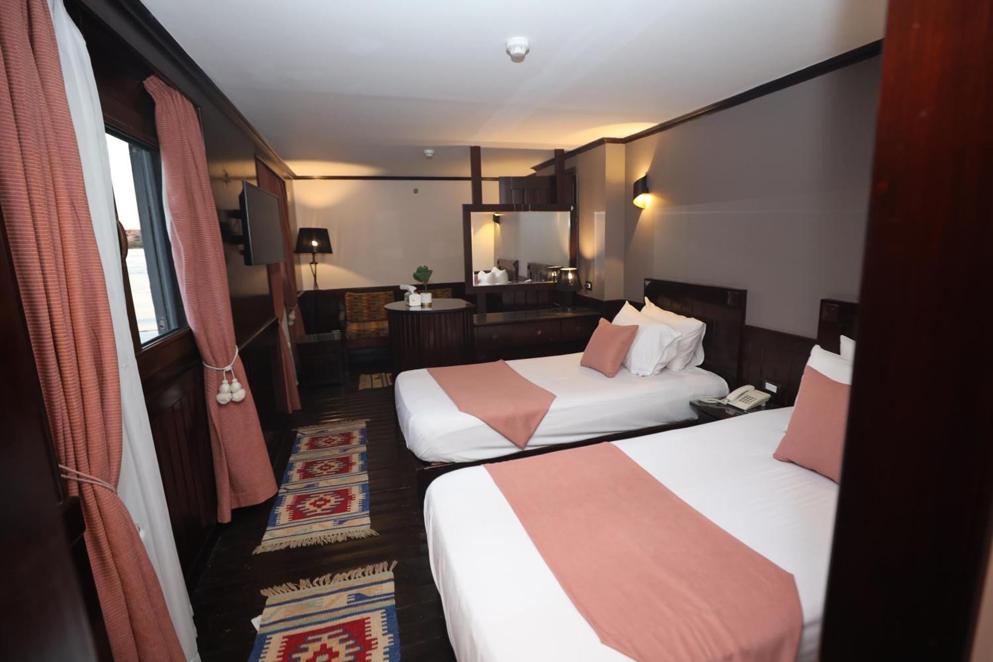You Nile View Hotel Giza Bagian luar foto