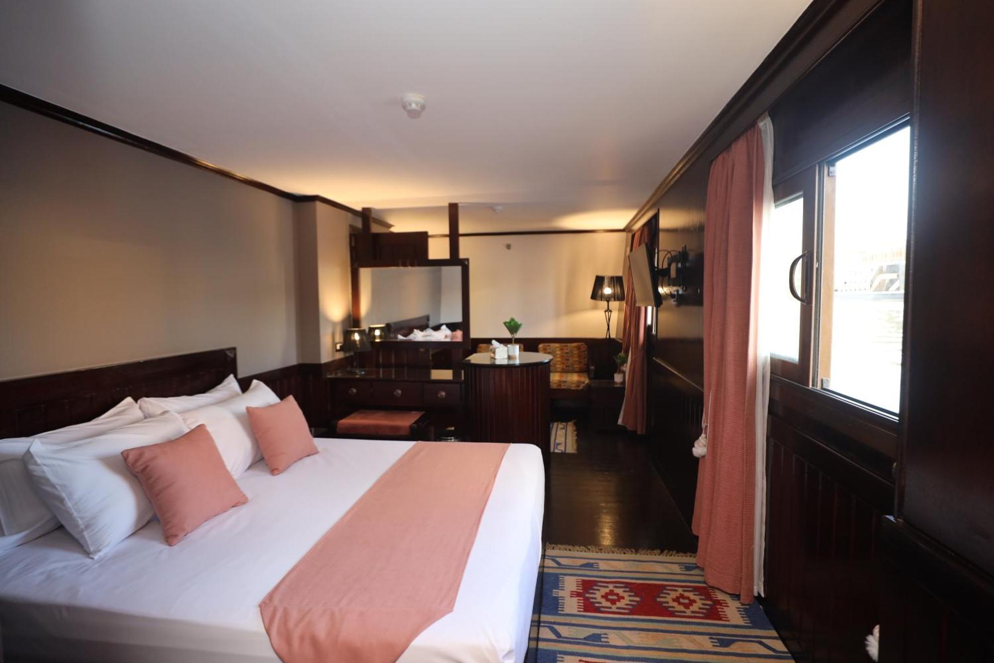 You Nile View Hotel Giza Bagian luar foto